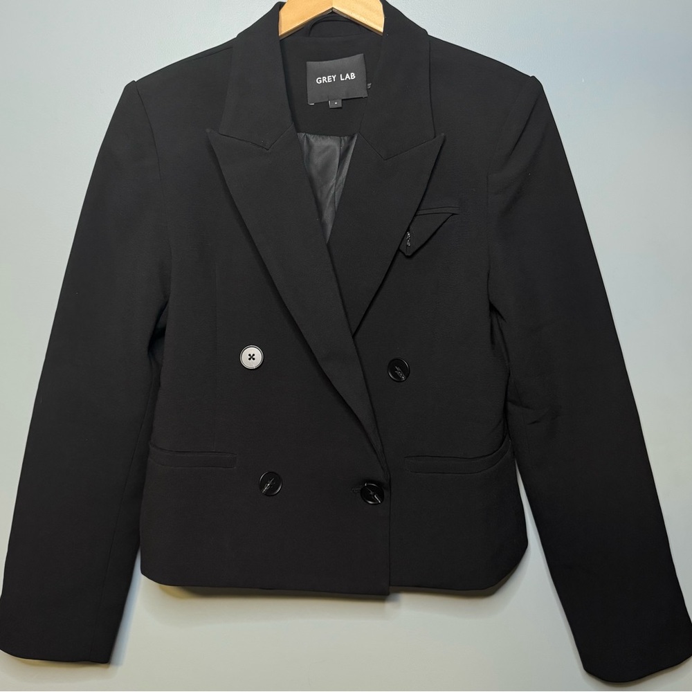 Grey Lab Women's Black Double-Breasted Blazer Jacket